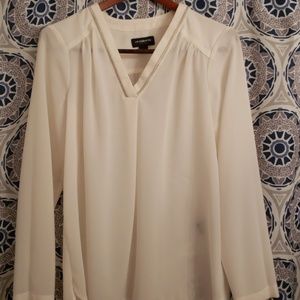Liz Claiborne 100% polyester shear quarter sleeve